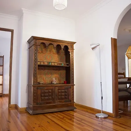 Stylish T3 Castle View, Rossio Apartment *